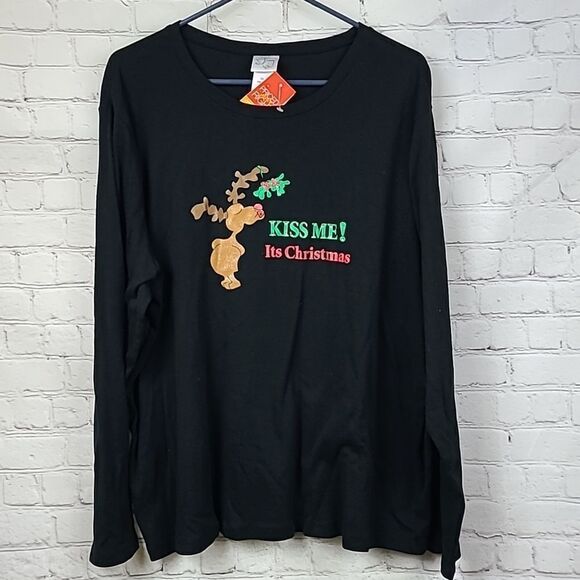 NWT Women's Black KISS ME It's Christmas T-Shirt Holiday Long Sleeve Glitter Top - Picture 6 of 6